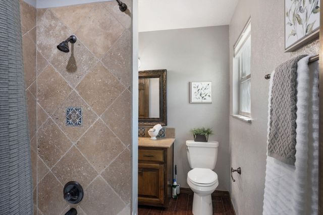 9806 Greenbrier Road NE, Albuquerque, NM 87111