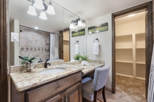 9806 Greenbrier Road NE, Albuquerque, NM 87111