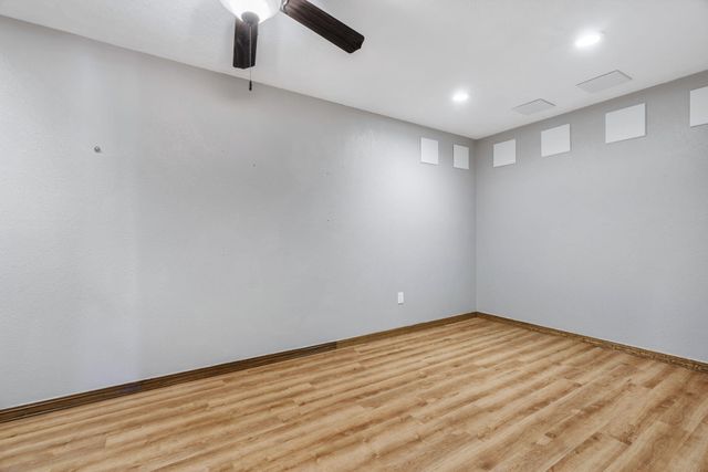 9806 Greenbrier Road NE, Albuquerque, NM 87111