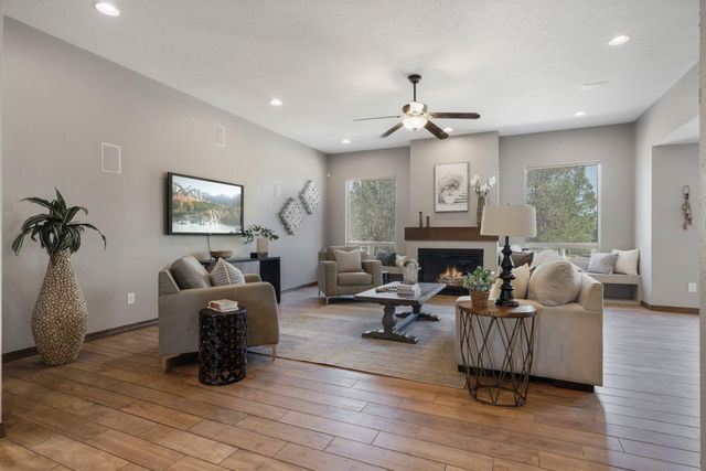 9806 Greenbrier Road NE, Albuquerque, NM 87111