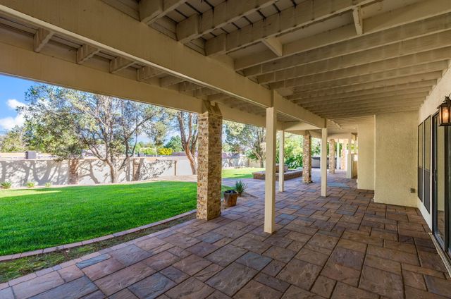 9806 Greenbrier Road NE, Albuquerque, NM 87111