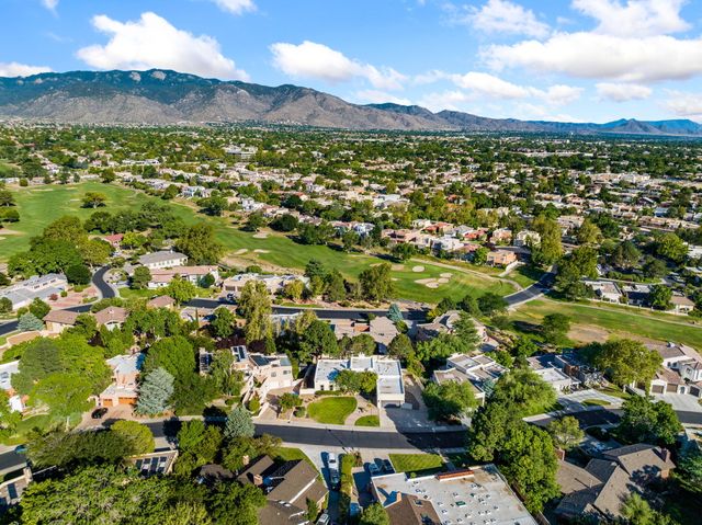 9806 Greenbrier Road NE, Albuquerque, NM 87111