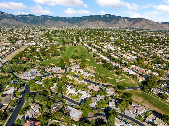 9806 Greenbrier Road NE, Albuquerque, NM 87111