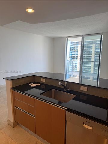 1060 Brickell Ave 4005, Miami, FL 33131