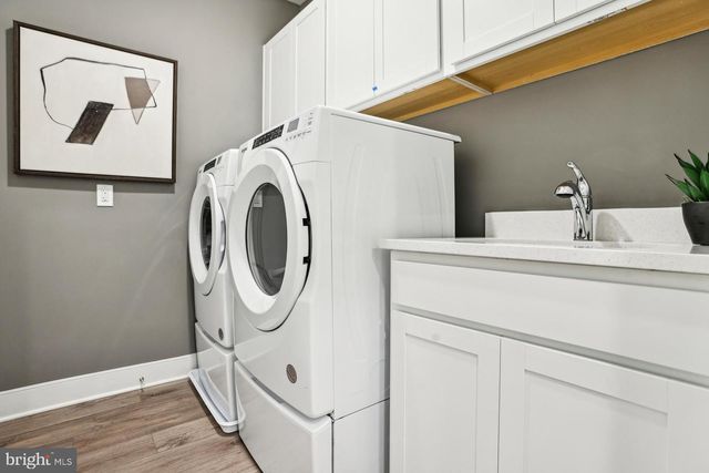 19796 LAVENDER DUST SQ, Ashburn, VA 20147