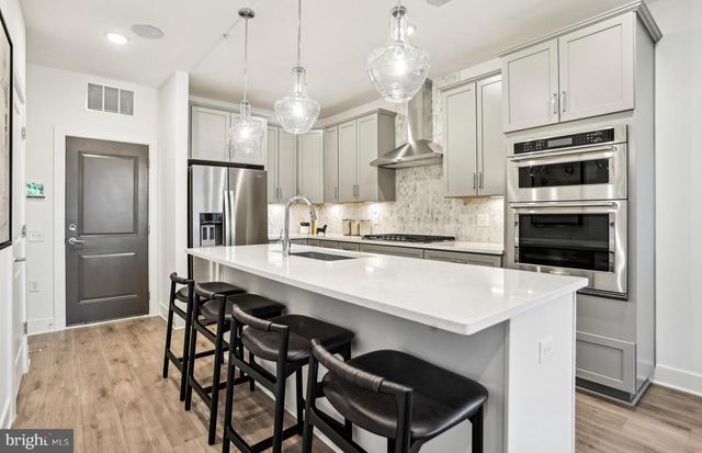 19796 LAVENDER DUST SQ, Ashburn, VA 20147