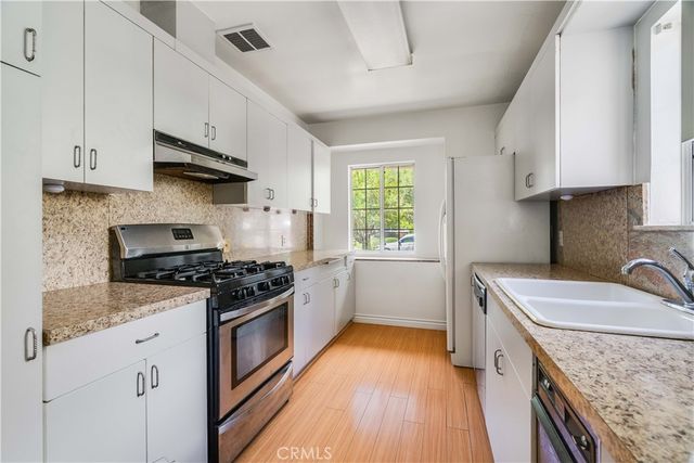 3654 Urquidez Avenue, Glendale, CA 91208