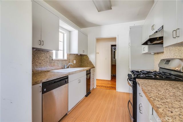 3654 Urquidez Avenue, Glendale, CA 91208