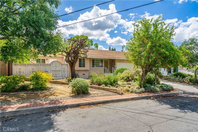 3654 Urquidez Avenue, Glendale, CA 91208