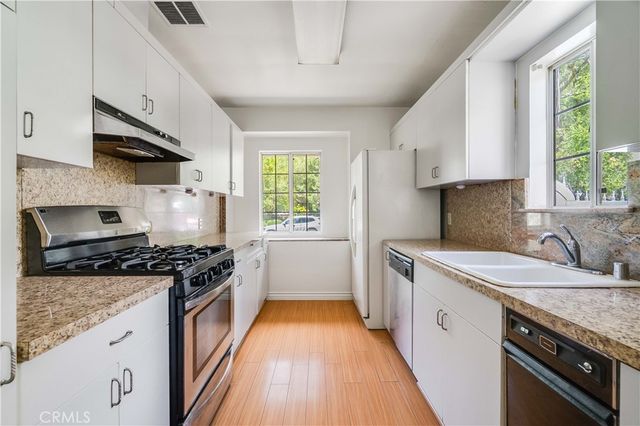 3654 Urquidez Avenue, Glendale, CA 91208