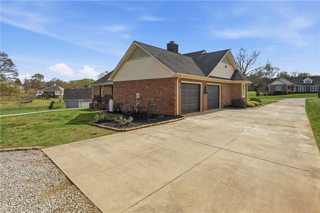 209 Devon Way, Anderson, SC 29621