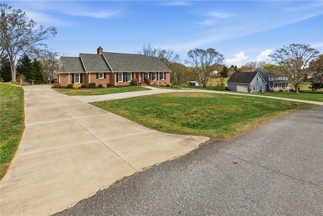 209 Devon Way, Anderson, SC 29621