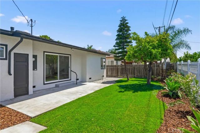 1500 W Elm, Fullerton, CA 92833