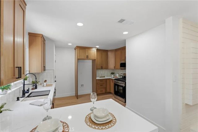 1500 W Elm, Fullerton, CA 92833