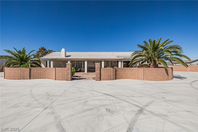 2301 Zephyr Avenue, Pahrump, NV 89048