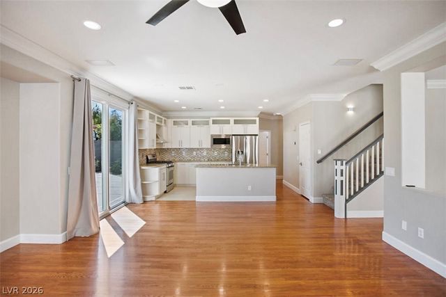 9521 Veterans Court, Las Vegas, NV 89148