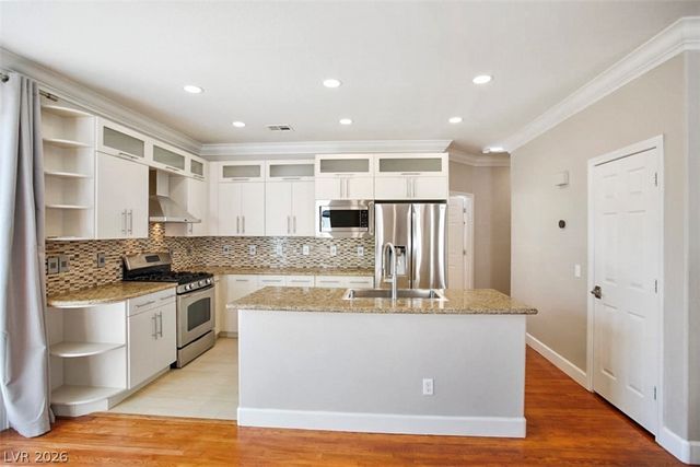 9521 Veterans Court, Las Vegas, NV 89148