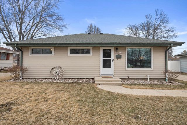 N85W17120 Ann AVENUE, Menomonee Falls, WI 53051