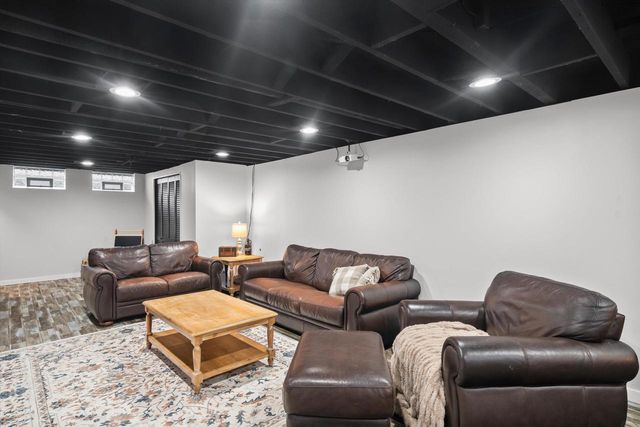 N85W17120 Ann AVENUE, Menomonee Falls, WI 53051