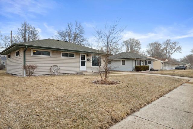 N85W17120 Ann AVENUE, Menomonee Falls, WI 53051