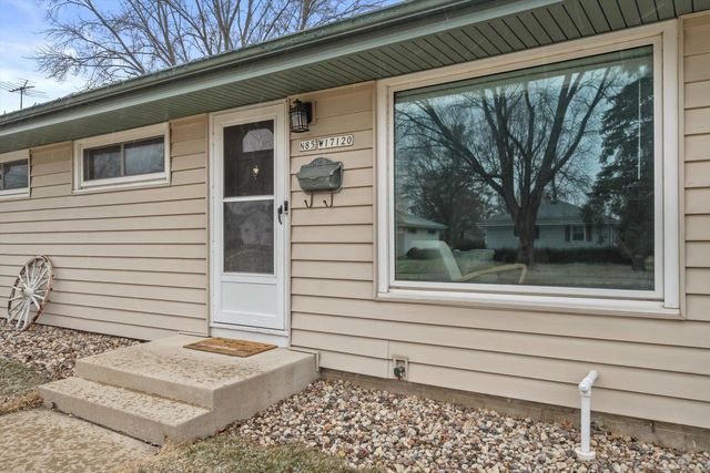 N85W17120 Ann AVENUE, Menomonee Falls, WI 53051
