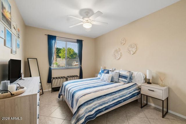 8822 W RUNION Drive, Peoria, AZ 85382
