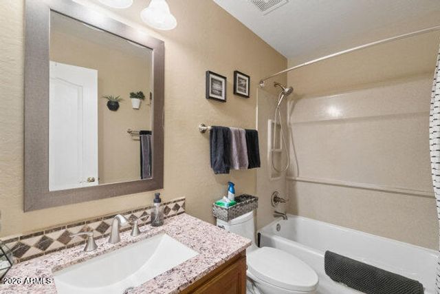 8822 W RUNION Drive, Peoria, AZ 85382