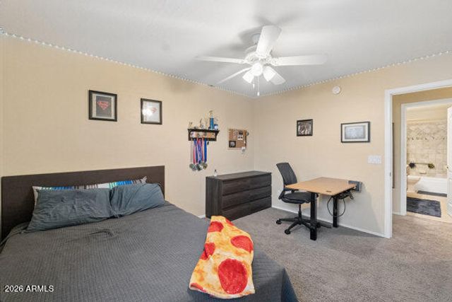 8822 W RUNION Drive, Peoria, AZ 85382