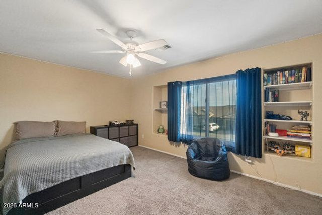8822 W RUNION Drive, Peoria, AZ 85382