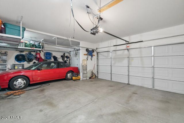 8822 W RUNION Drive, Peoria, AZ 85382