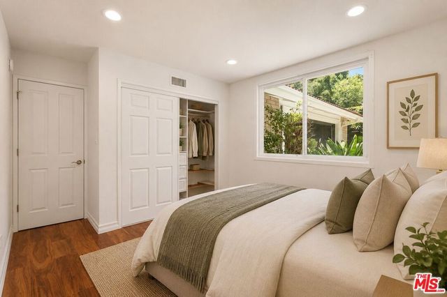 3160 Sepulveda Boulevard, Sherman Oaks, CA 91403