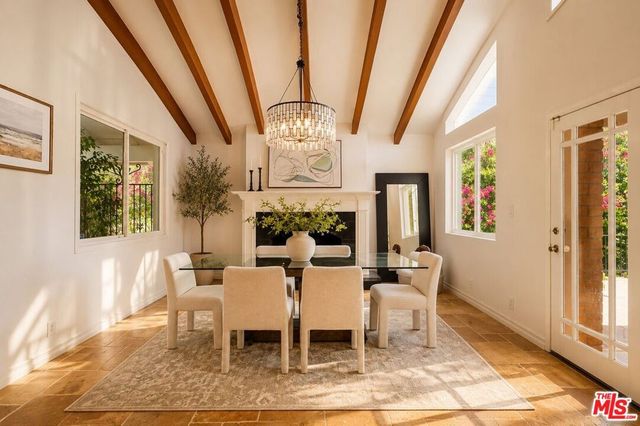 3160 Sepulveda Boulevard, Sherman Oaks, CA 91403