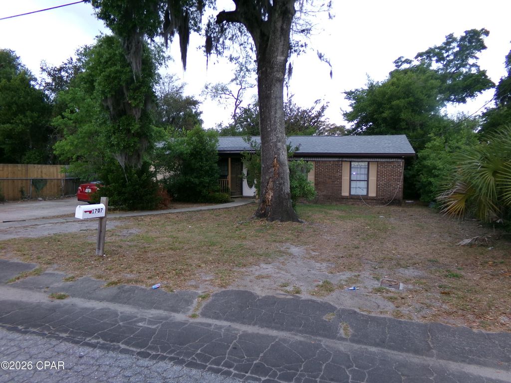 1707 Michigan Avenue, Panama City, FL 32401