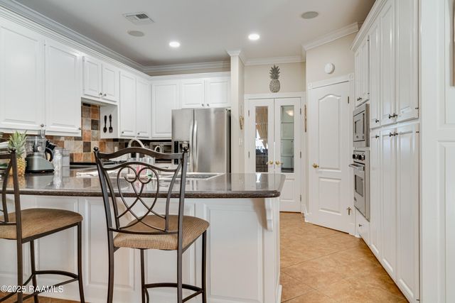 102 Bear Creek Court, Broussard, LA 70518