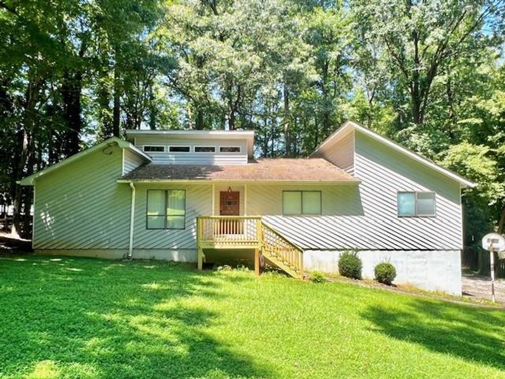 5175 Sunburst Drive, Peachtree Corners, GA 30092