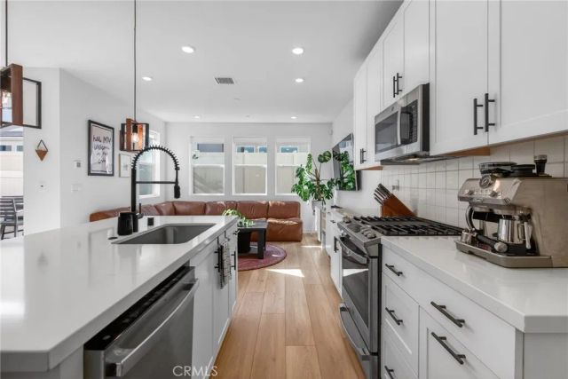 4059 Pomelo Drive, Corona, CA 92883