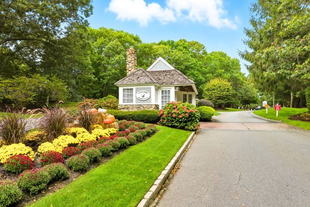 7 Forest Gate UNIT 7, Yarmouth Port, MA 02675