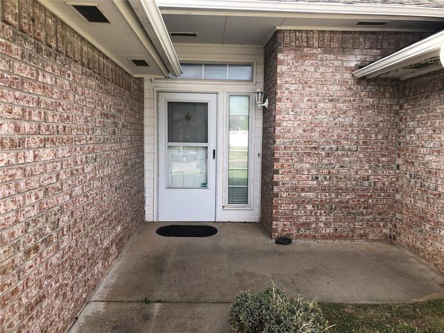 2045 Rising Hill Drive, Norman, OK 73071