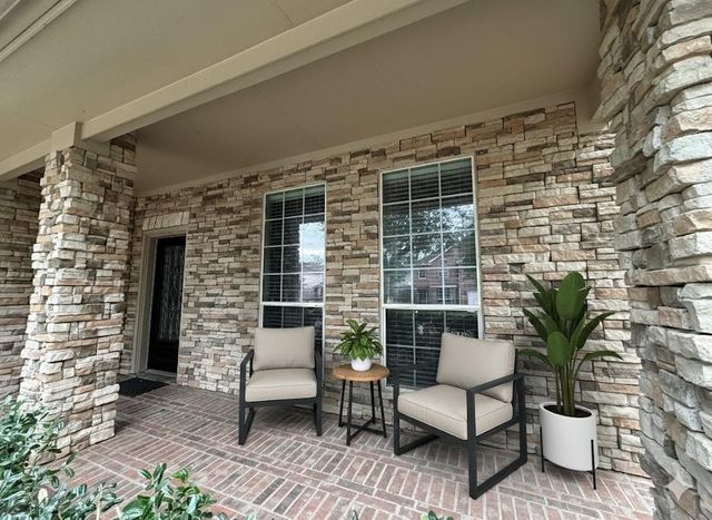 26 Ebony Oaks Place, The Woodlands, TX 77382