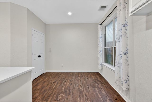 26 Ebony Oaks Place, The Woodlands, TX 77382