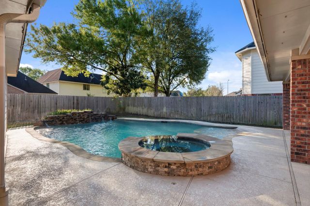 17310 Longs Peek Court, Tomball, TX 77377
