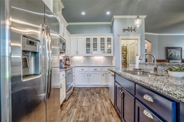 7204 Stinchcomb Drive, Oklahoma City, OK 73132
