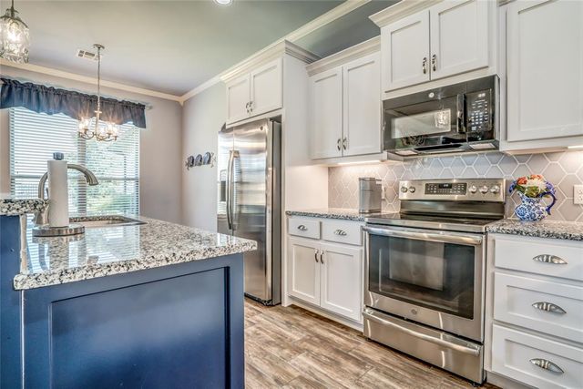 7204 Stinchcomb Drive, Oklahoma City, OK 73132