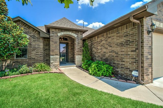 7204 Stinchcomb Drive, Oklahoma City, OK 73132