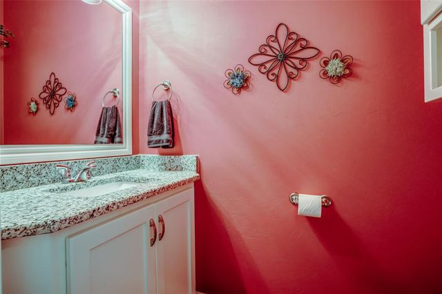 7204 Stinchcomb Drive, Oklahoma City, OK 73132