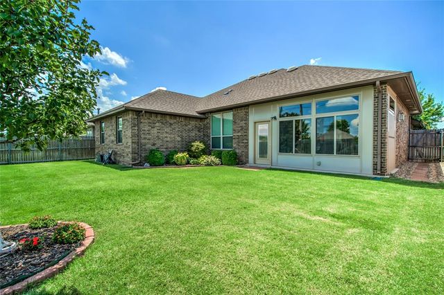 7204 Stinchcomb Drive, Oklahoma City, OK 73132