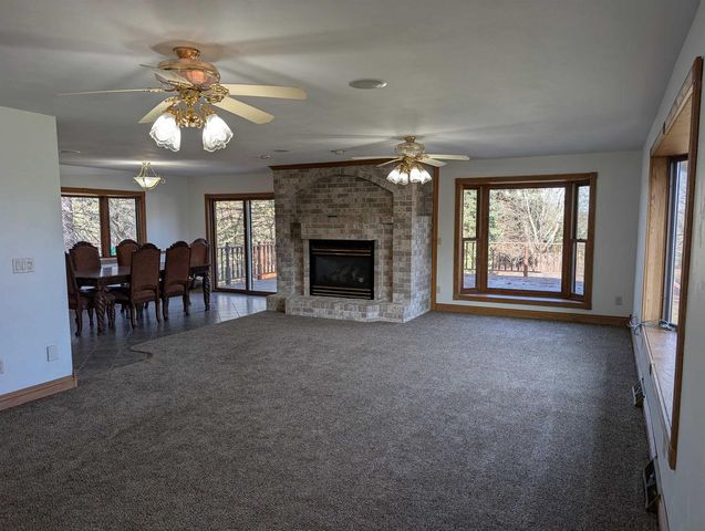 8110 E RITCHIE LANE, New London, WI 54961