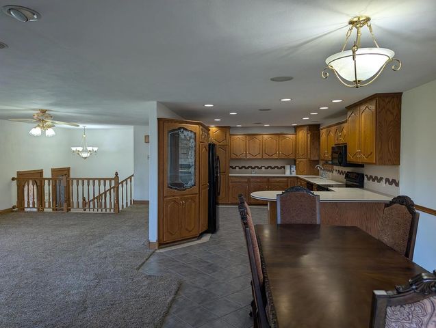8110 E RITCHIE LANE, New London, WI 54961