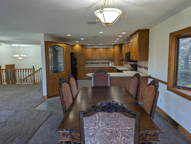 8110 E RITCHIE LANE, New London, WI 54961