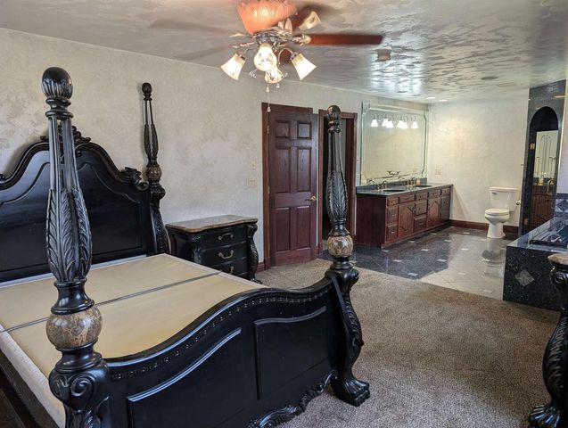 8110 E RITCHIE LANE, New London, WI 54961